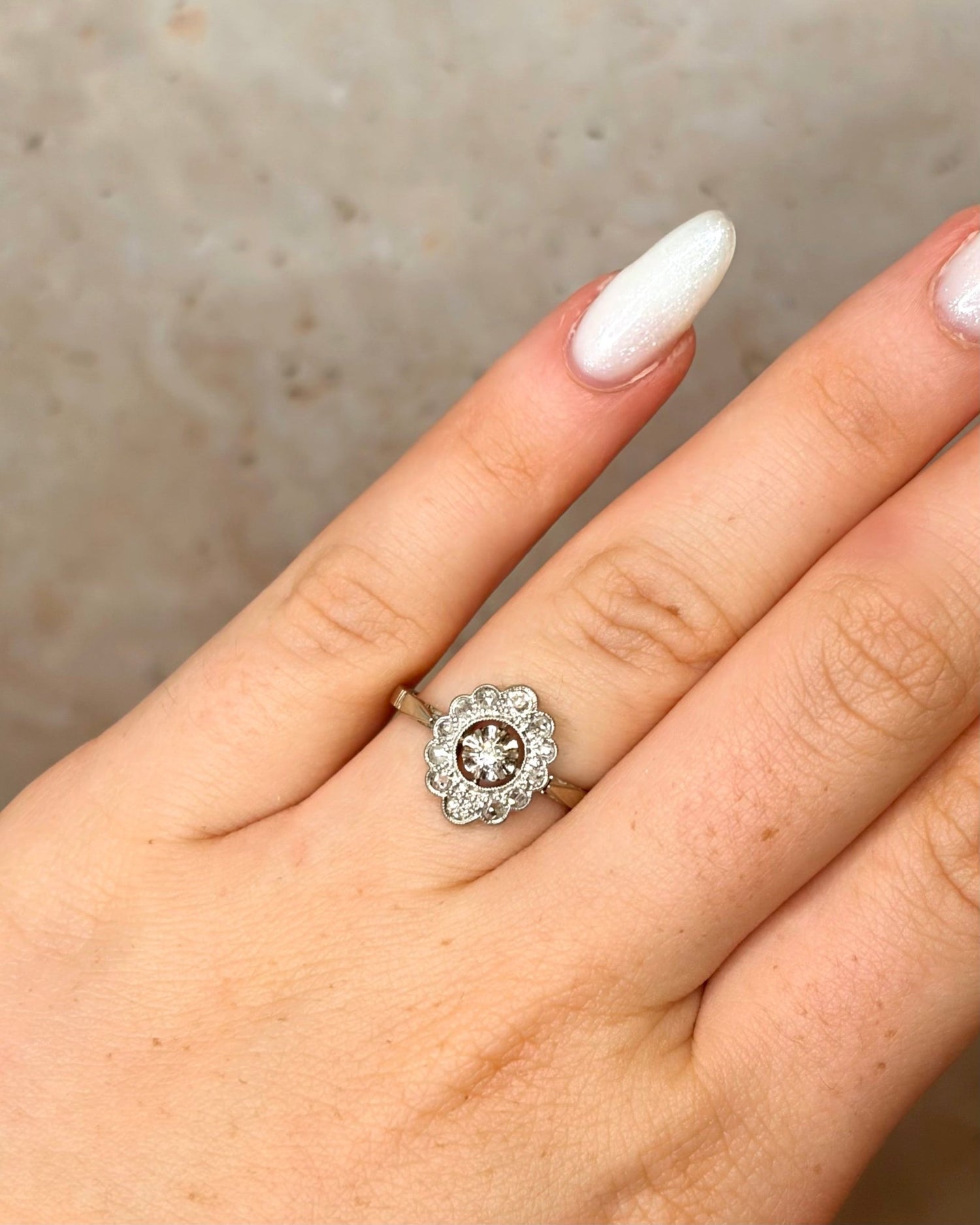 Bague Marguerite Diamants 0.27 carat "Solange" - Elliade Paris