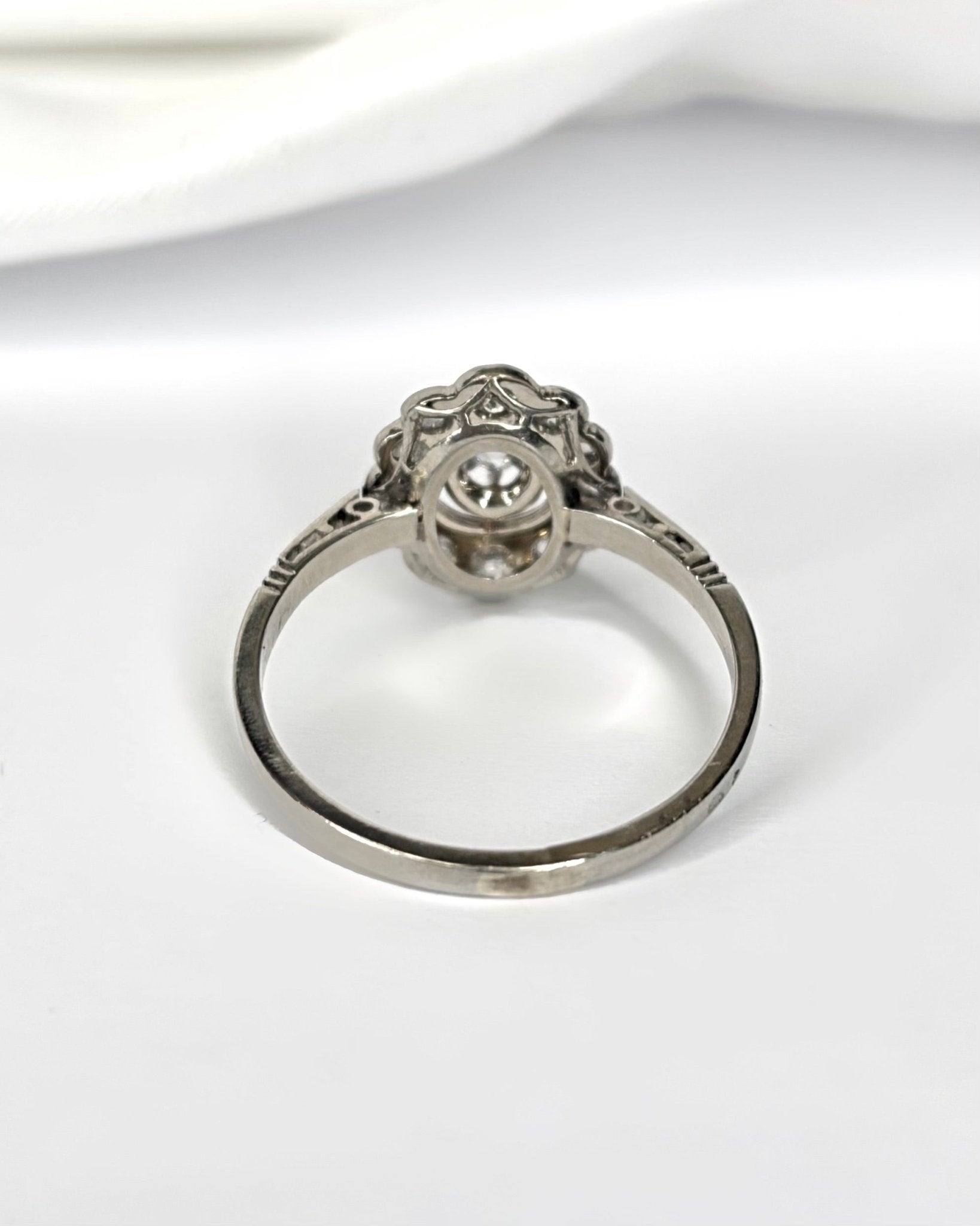 Bague Marguerite Diamants 0.27 carat "Solange" - Elliade Paris