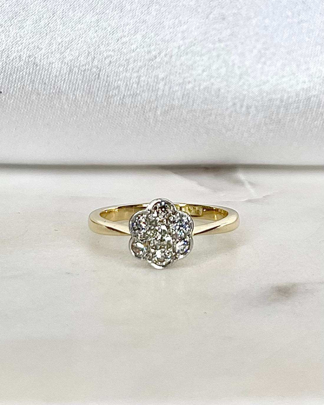 Bague Marguerite Diamants 0.30 carat &quot;Stanis&quot; - Elliade Paris