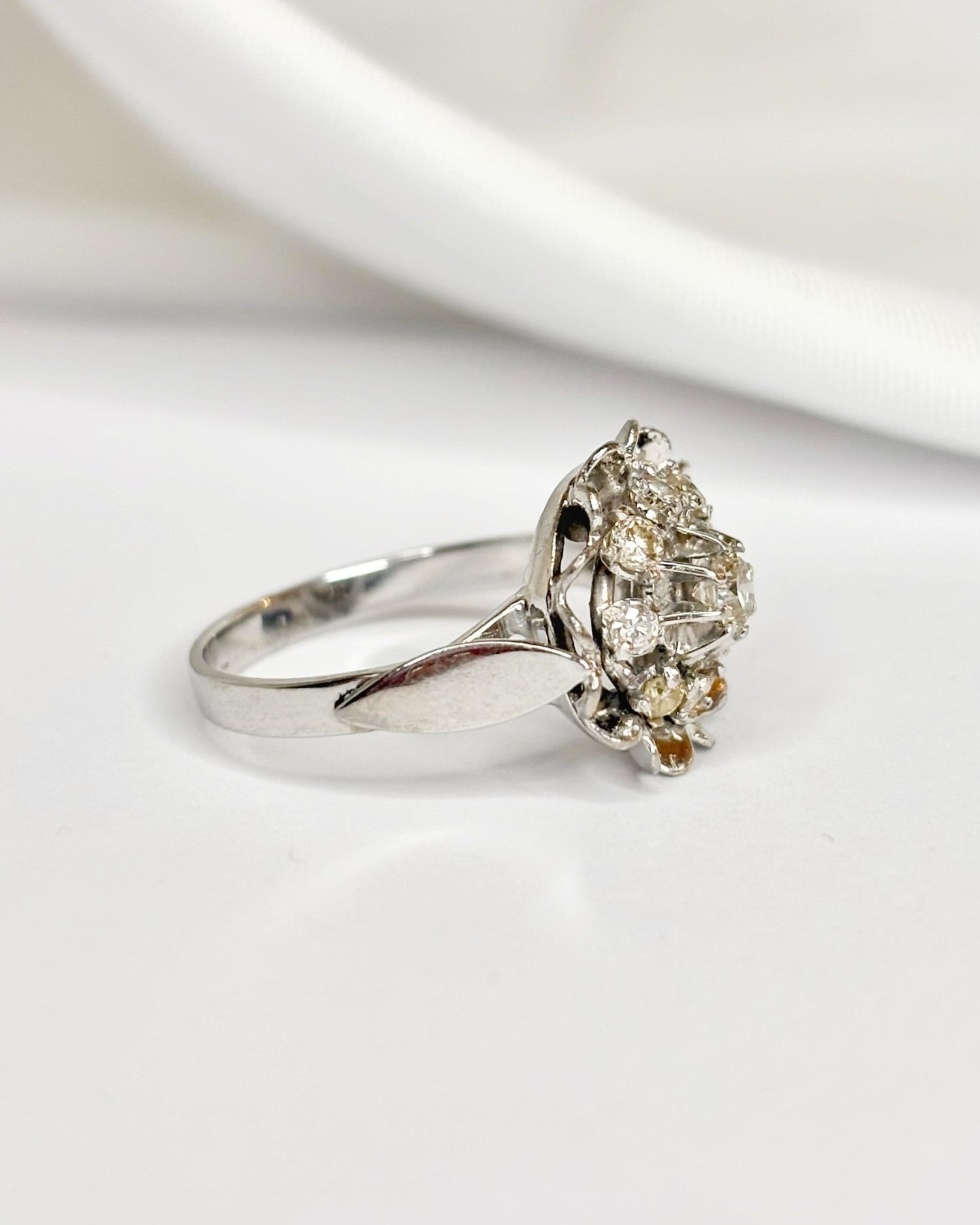 Bague Marguerite Diamants 0.34 carat "Alaïs" - Elliade Paris