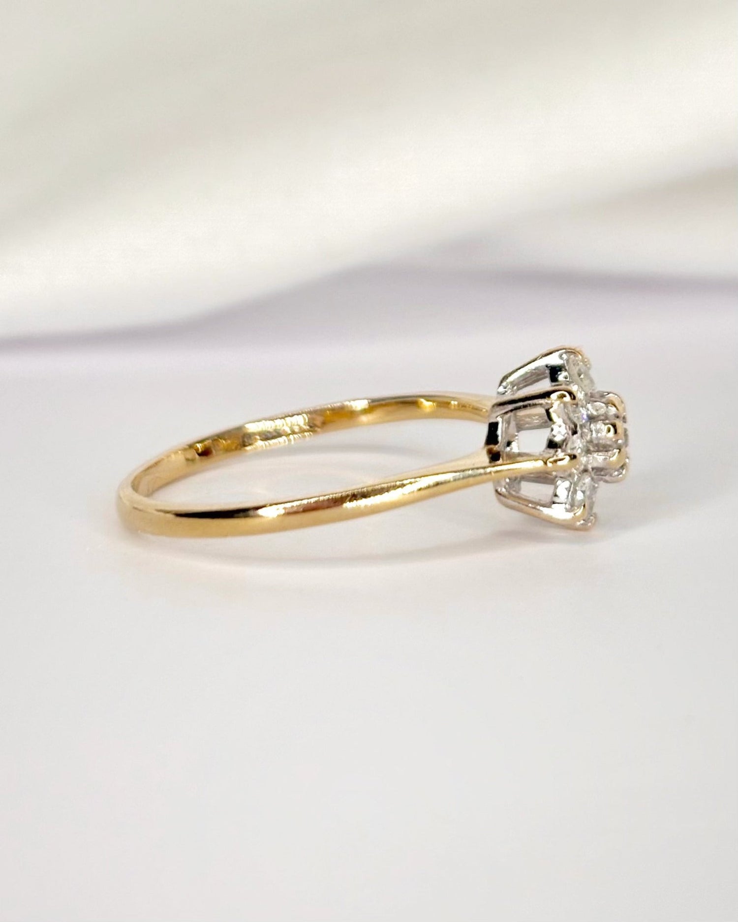 Bague Marguerite Diamants 0.34 carat "Pia" - Elliade Paris