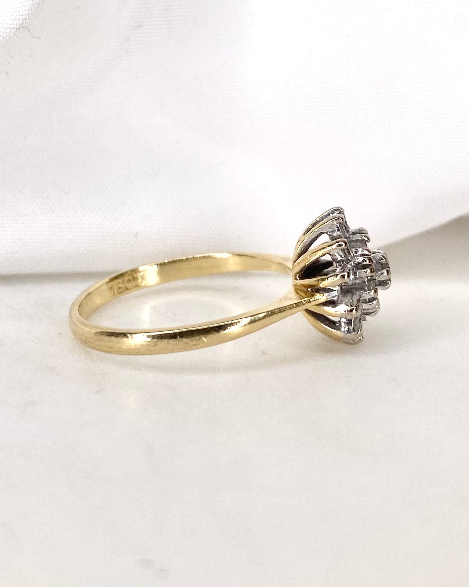 Bague Marguerite Diamants 0.39 carat "Emy" - Elliade Paris