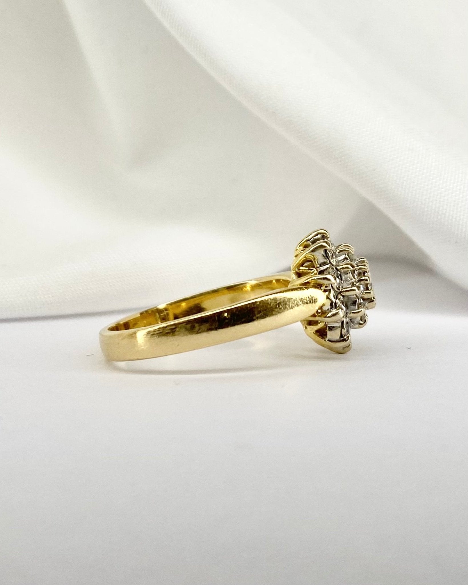 Bague Marguerite Diamants 0.39 carat "Solange" - Elliade Paris