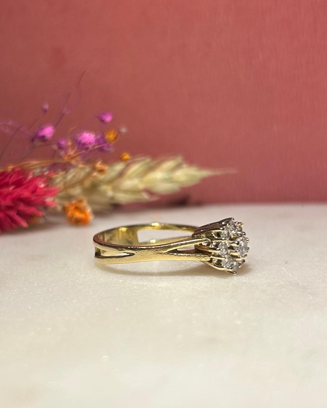 Bague Marguerite Diamants 0.40 Carat &quot;Jelena&quot; - Elliade Paris