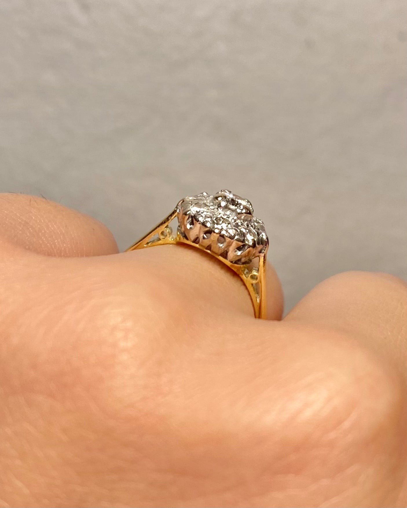 Bague Marguerite Diamants 0.44 carat &quot;Oksana&quot; - Elliade Paris