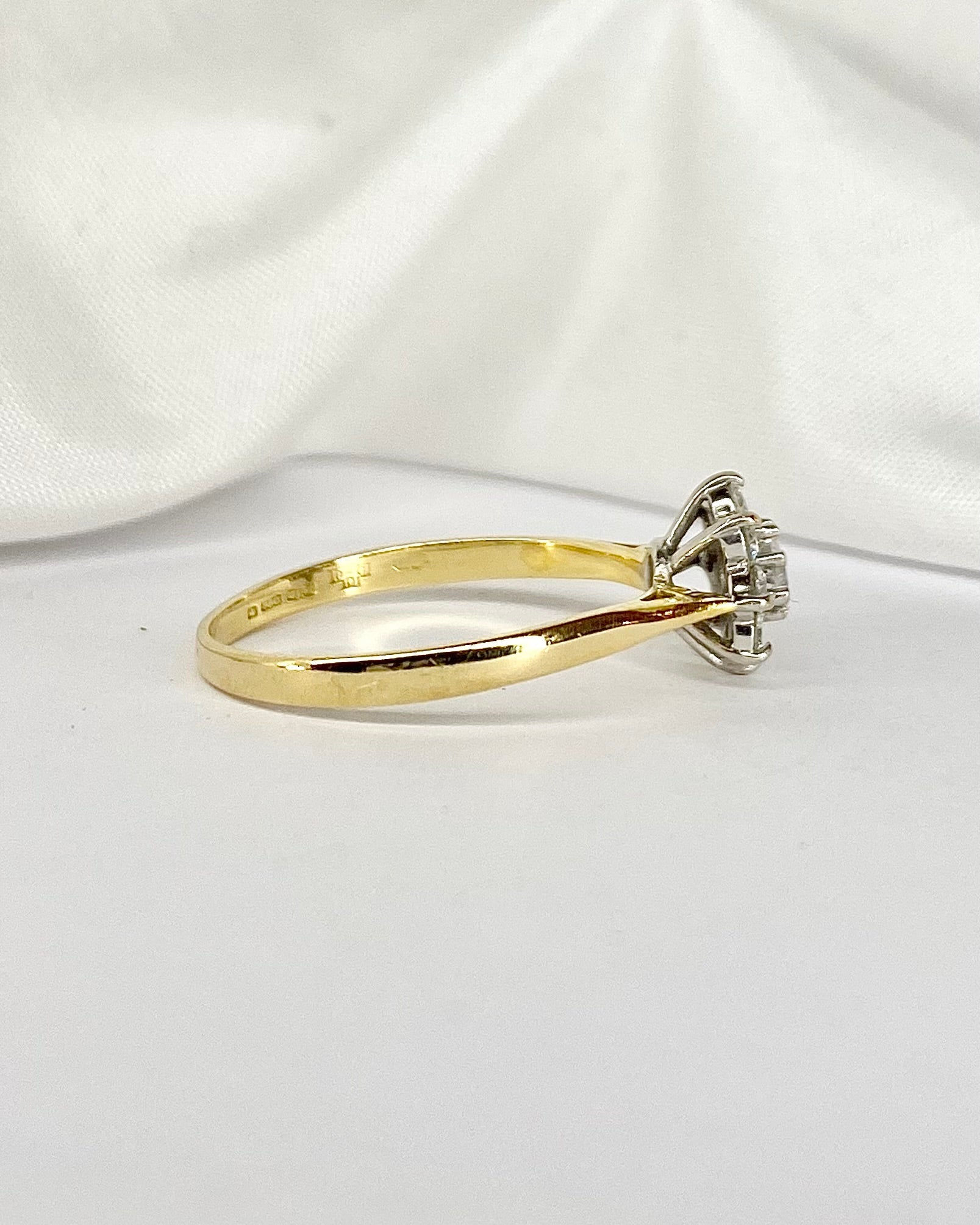 Bague Marguerite Diamants 0.47 carat "Oriane" - Elliade Paris