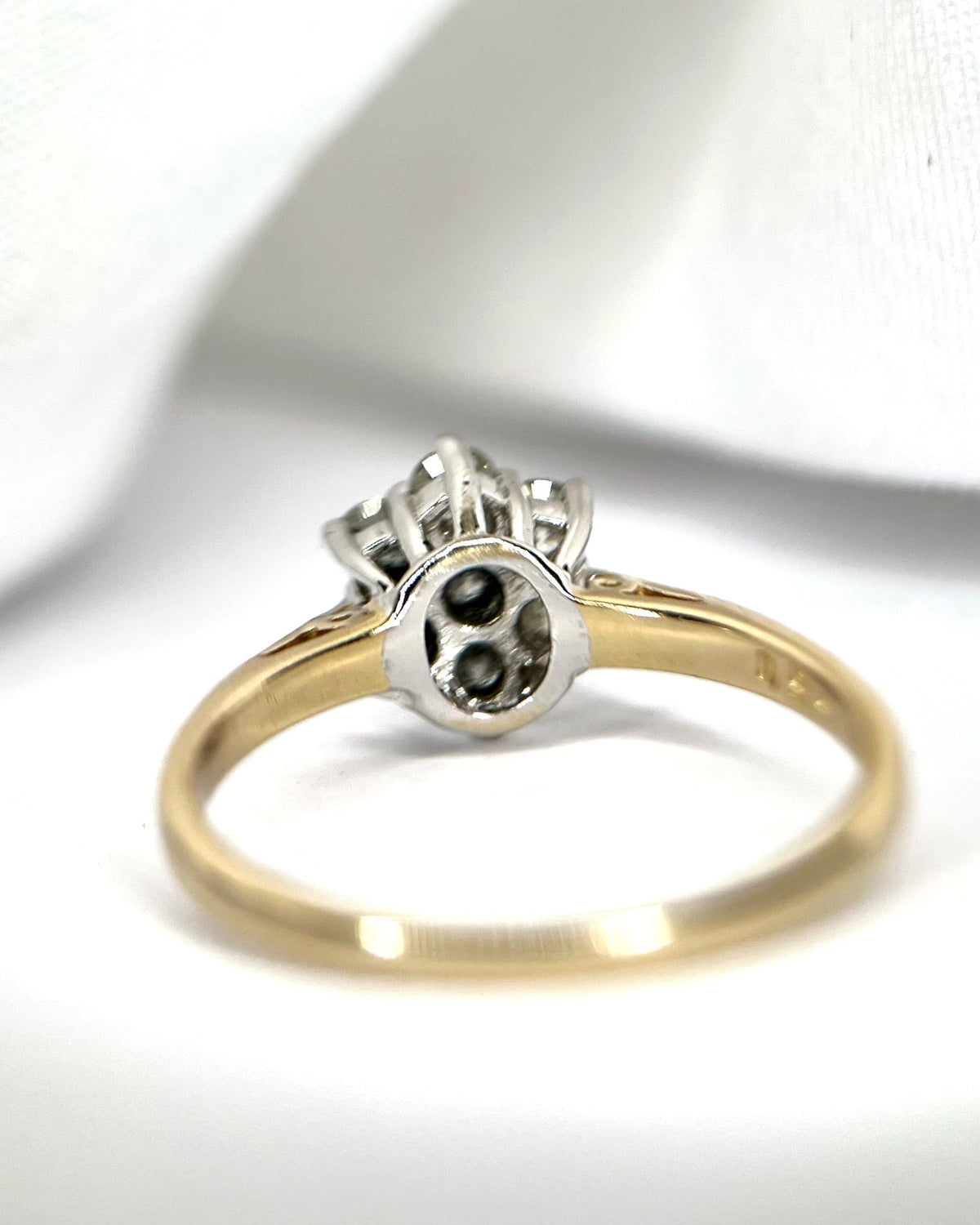 Bague Marguerite Diamants 0.49 carat &amp; Or "Sylviane" - Elliade Paris