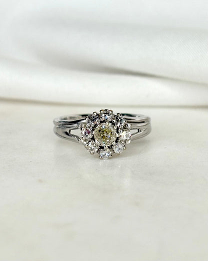 Bague Marguerite Diamants 0.58 carat &quot;Vinciane&quot; - Elliade Paris