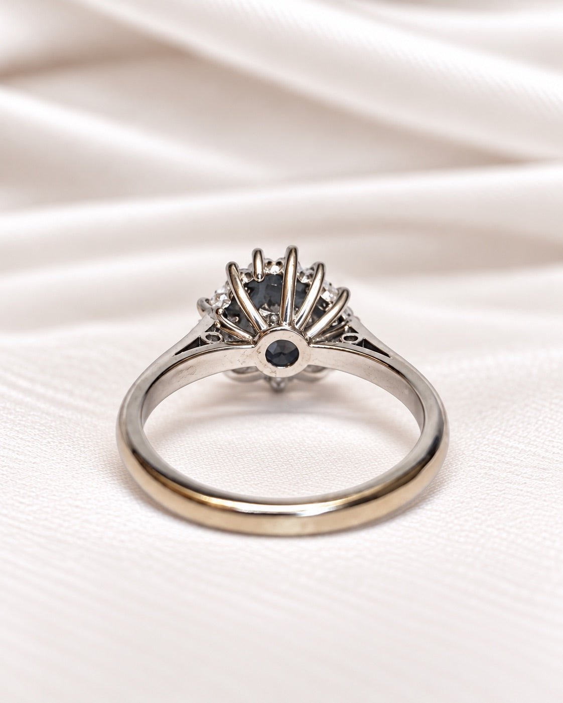 Bague Marguerite Diamants 0.60 carat "Jennie" - Elliade Paris