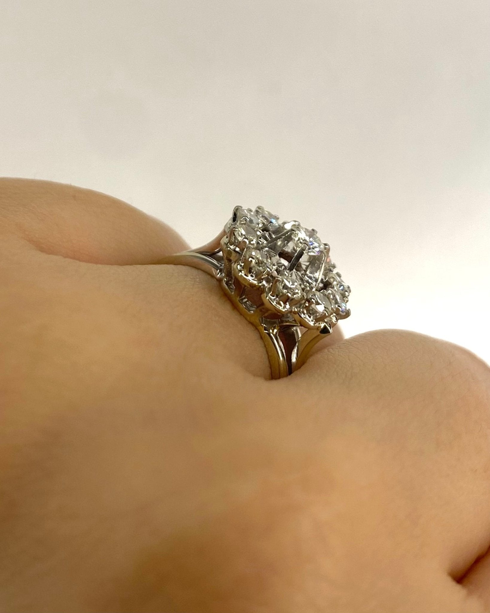 Bague Marguerite Diamants 0.60 carat "Laurena" - Elliade Paris