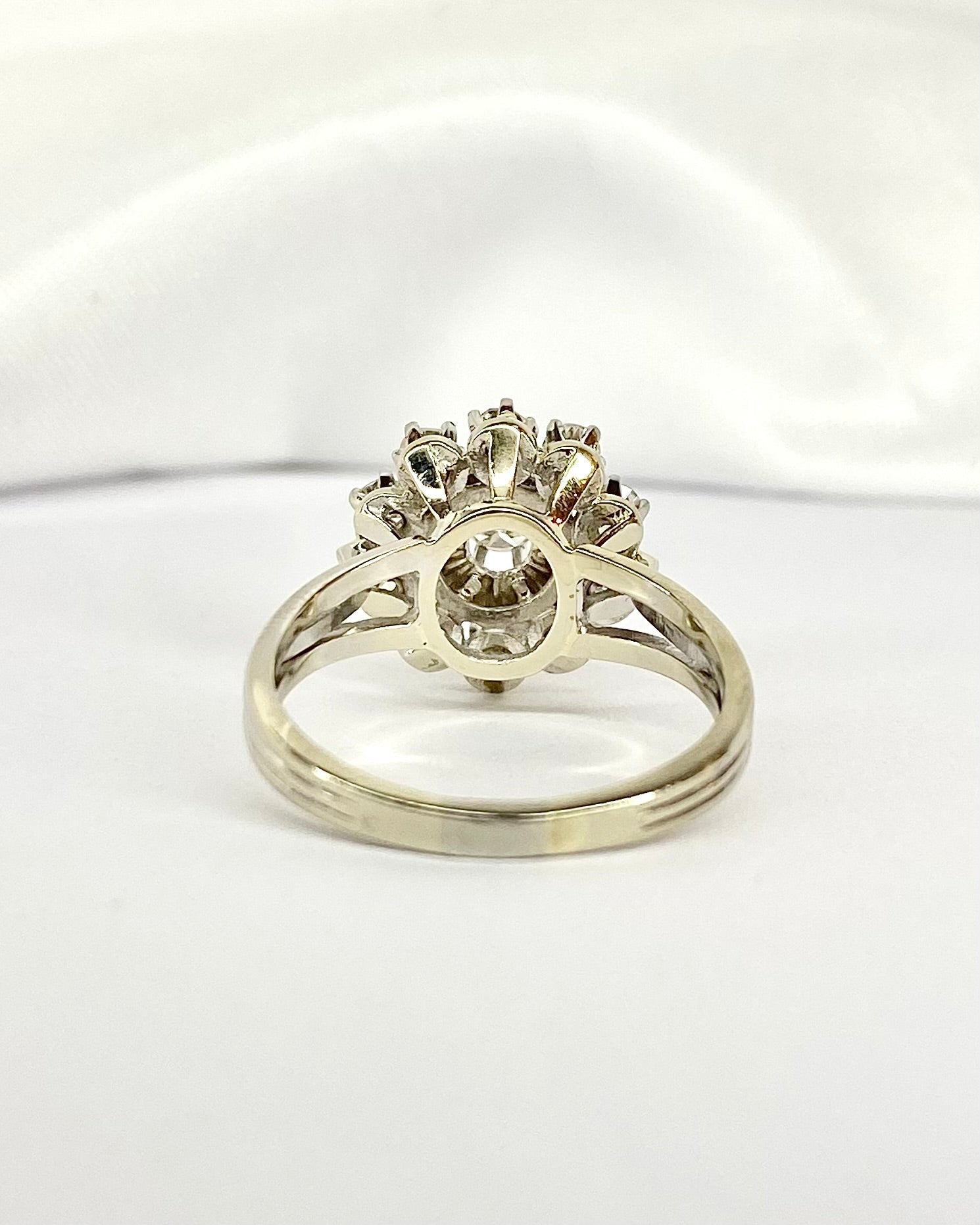 Bague Marguerite Diamants 0.60 carat "Laurena" - Elliade Paris