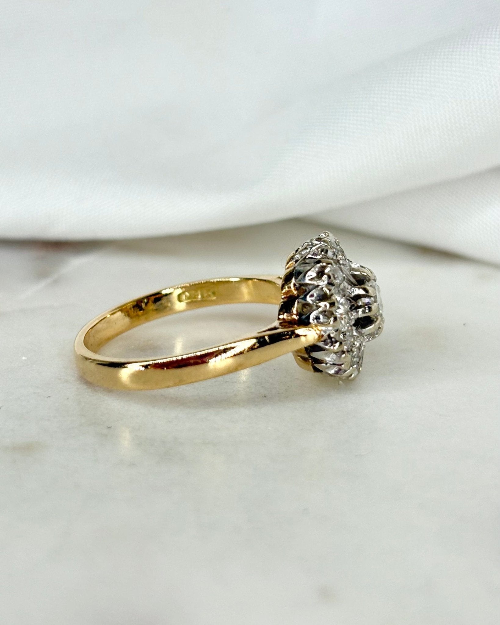 Bague Marguerite Diamants 0.60 carat "Solange" - Elliade Paris