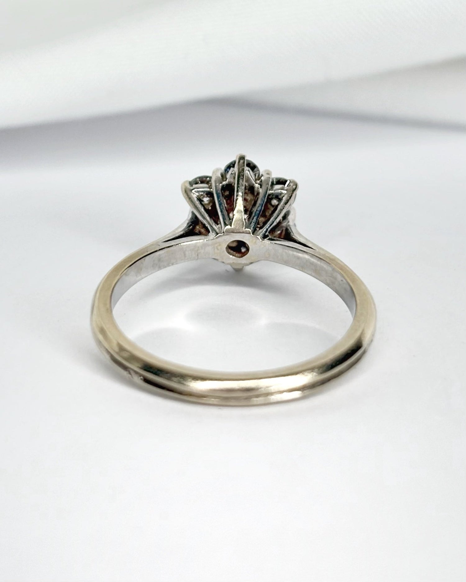 Bague Marguerite Diamants 0.61 carat "Sienna" - Elliade Paris