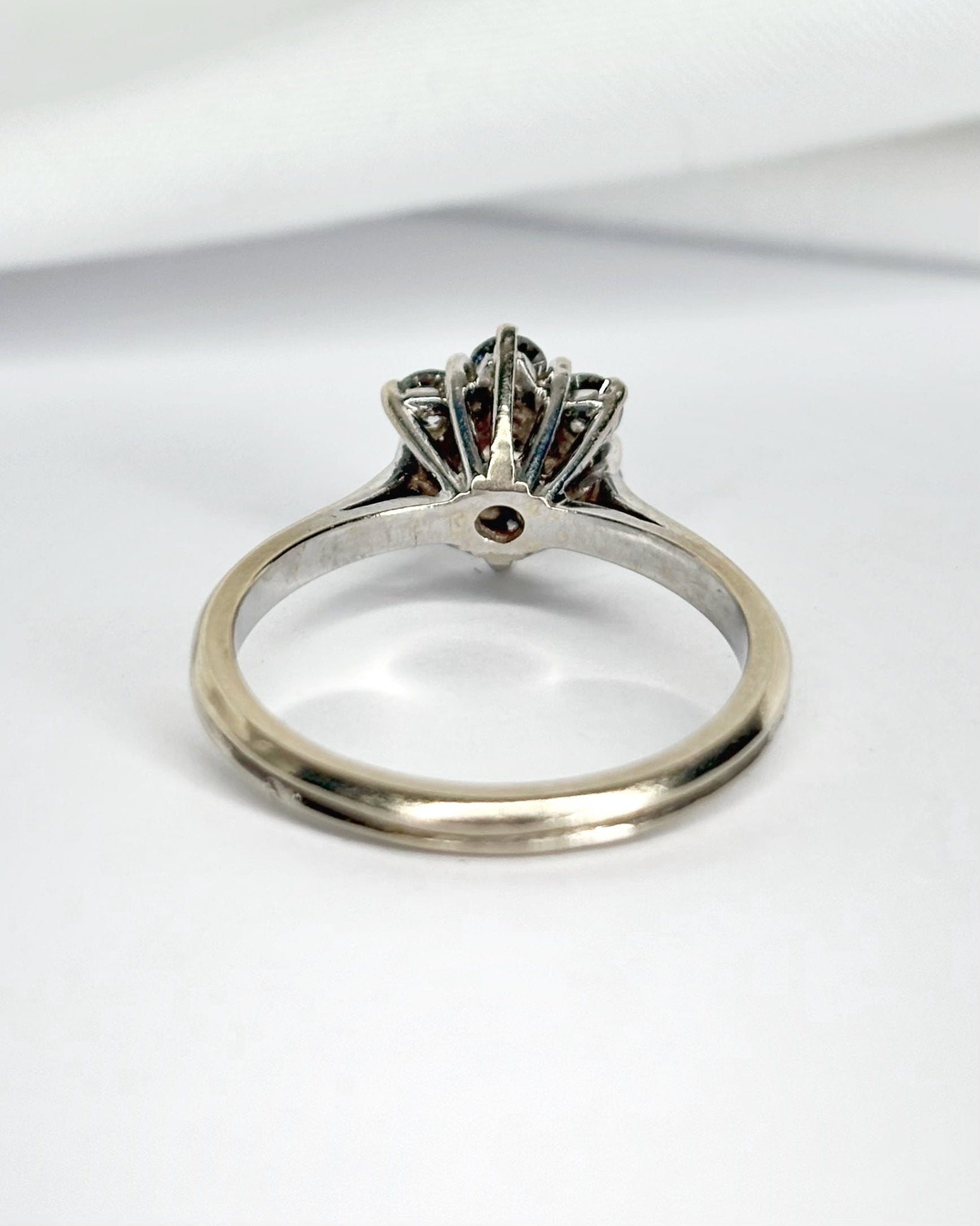 Bague Marguerite Diamants 0.61 carat "Sienna" - Elliade Paris
