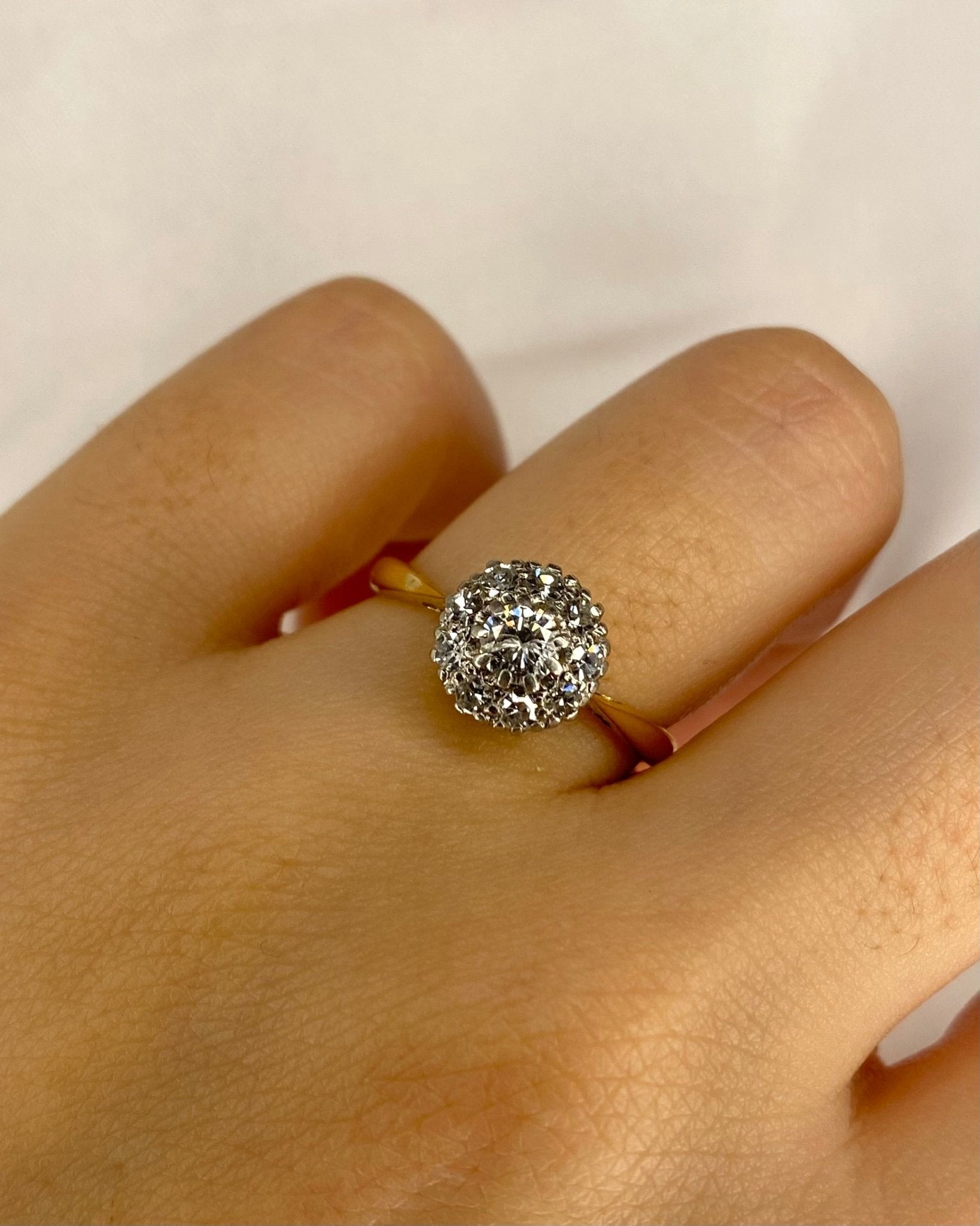 Bague Marguerite Diamants 0.61 carat "Victorine" - Elliade Paris
