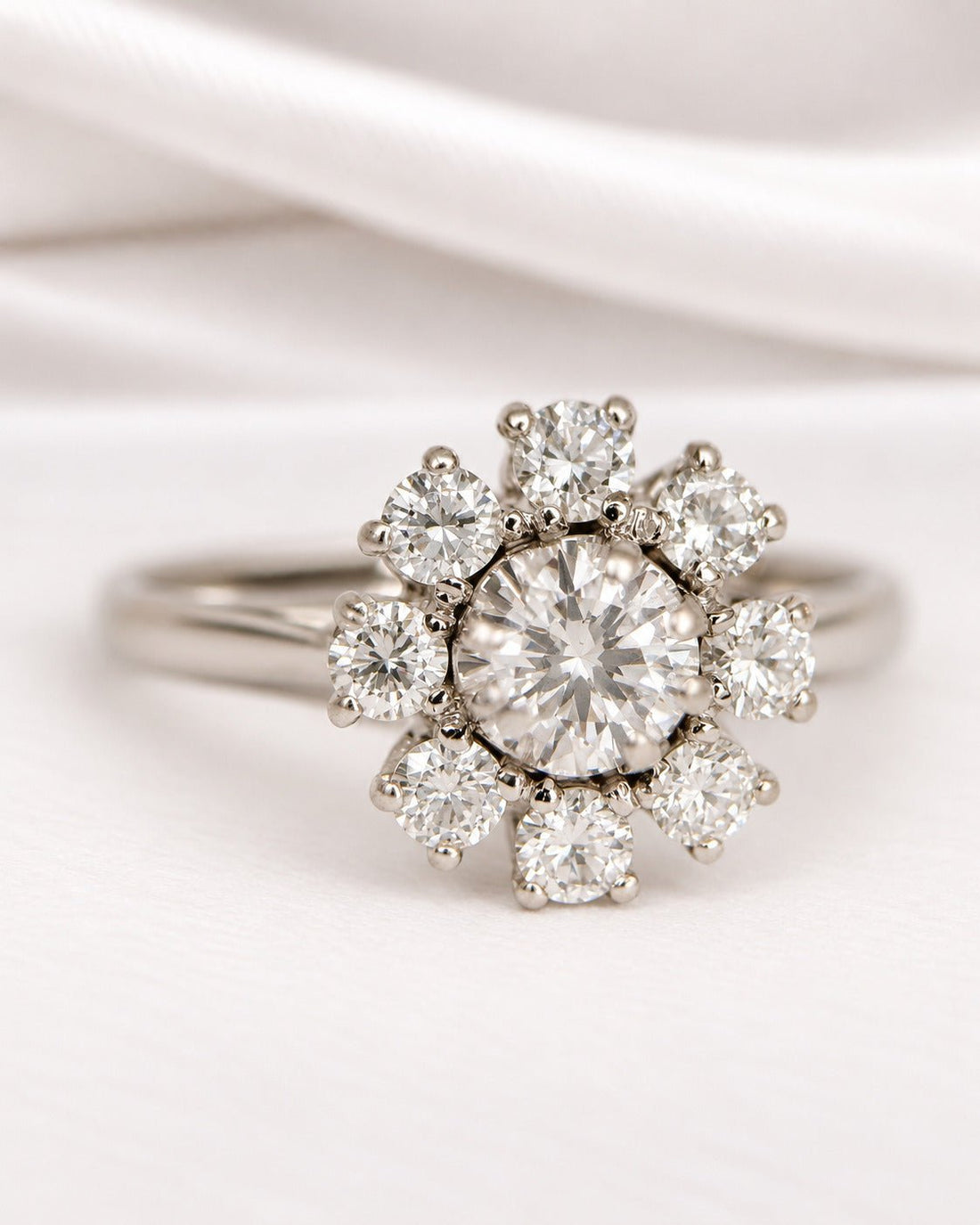 Bague Marguerite Diamants 0.62 carat "Mélanie" - Elliade Paris