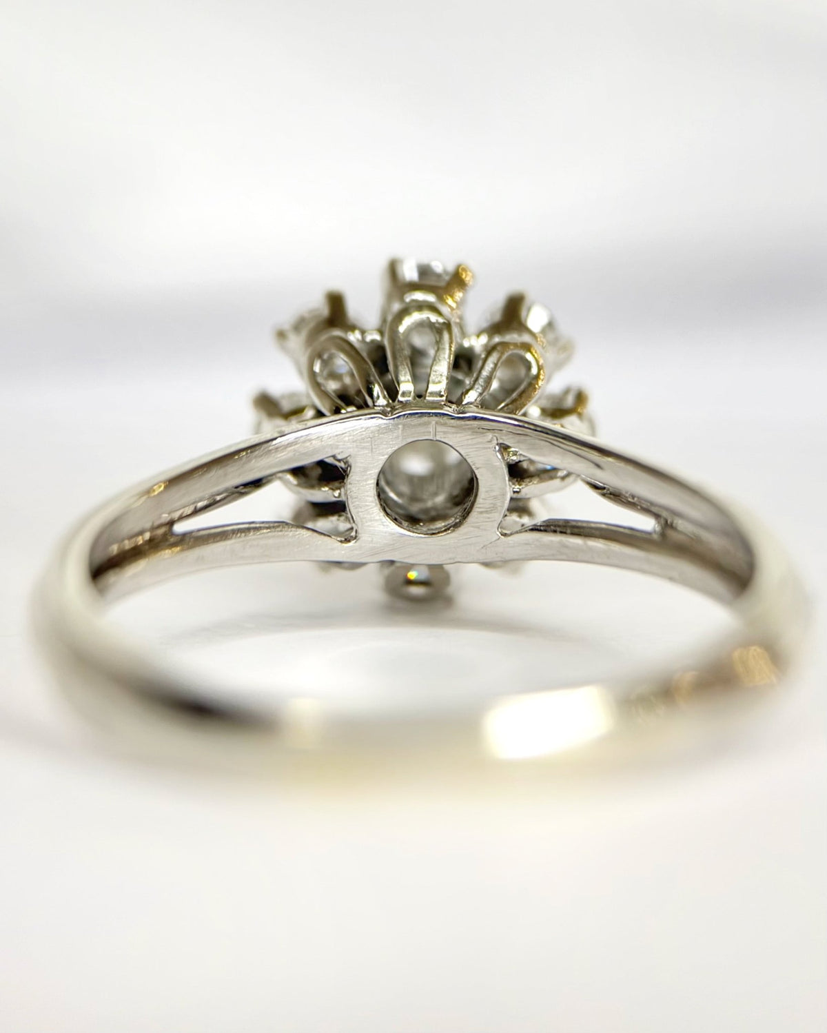 Bague Marguerite Diamants 0.62 carat "Mélanie" - Elliade Paris