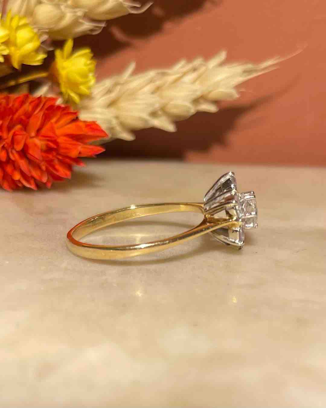 Bague Marguerite Diamants 0.67 carat "Nyssa" - Elliade Paris