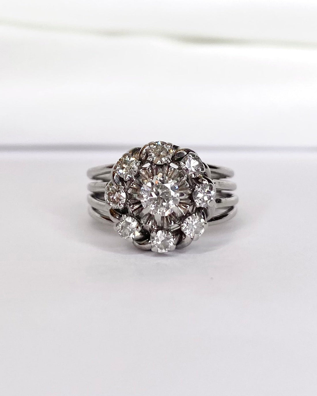 Bague Marguerite Diamants 0.70 carat "Paloma" - Elliade Paris