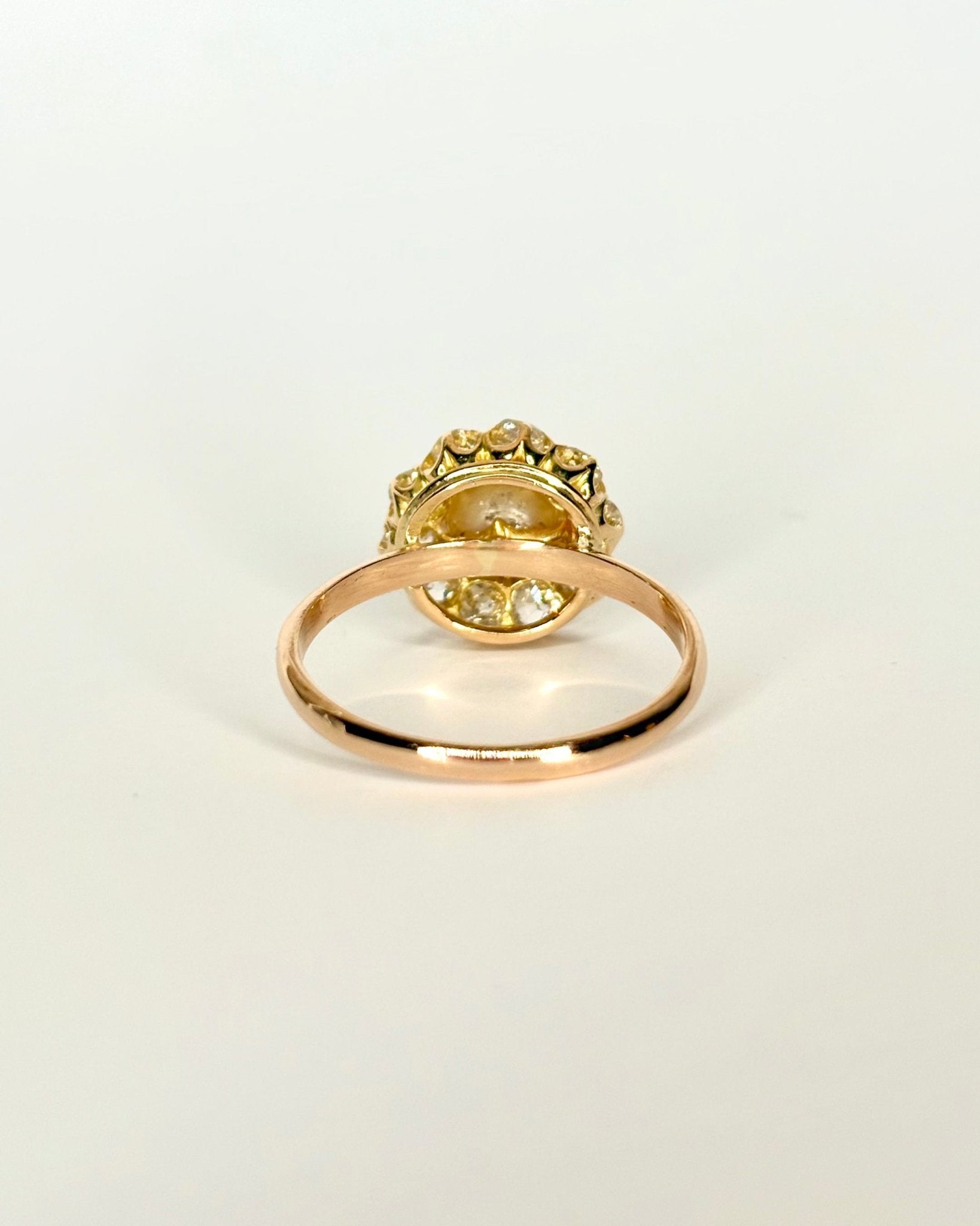 Bague Marguerite Diamants 0.70 carat &amp; Perle "Suzanne" - Elliade Paris