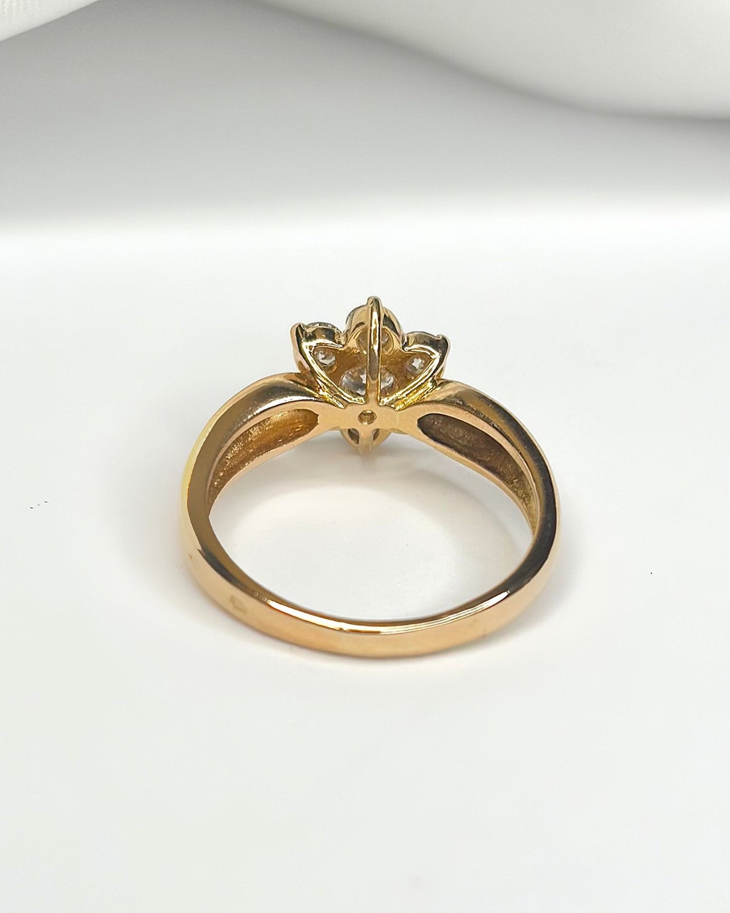 Bague Marguerite Diamants 0.72 carat "Anaïs" - Elliade Paris