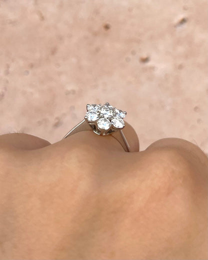 Bague Marguerite Diamants 0.75 carat "Yolanda" - Elliade Paris