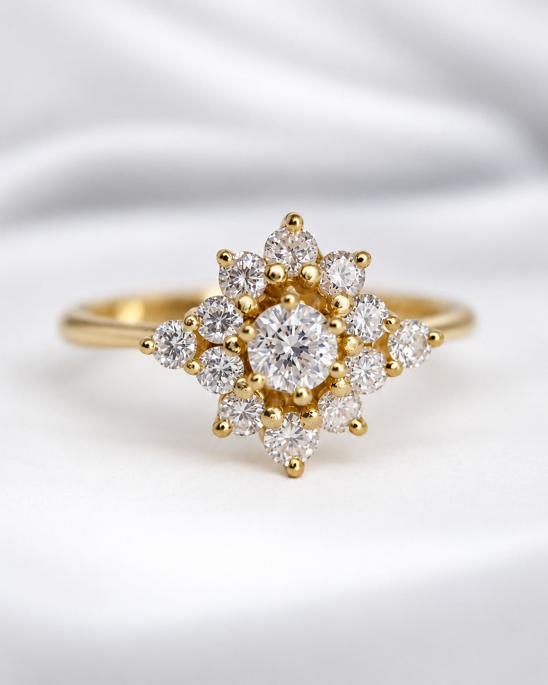 Bague Marguerite Diamants 0.91 carat "Marcelle" - Elliade Paris