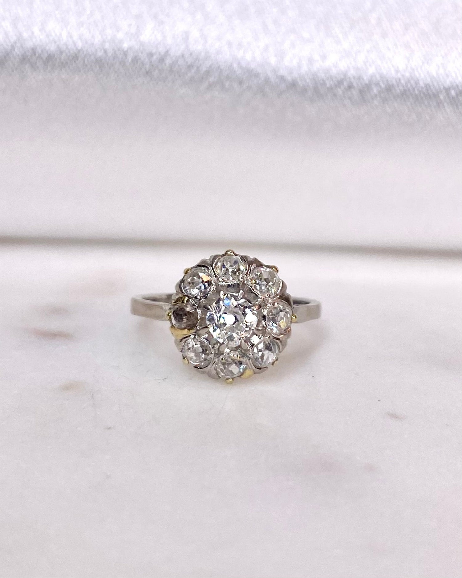 Bague Marguerite Diamants 1.09 carat &quot;Tyla&quot; - Elliade Paris