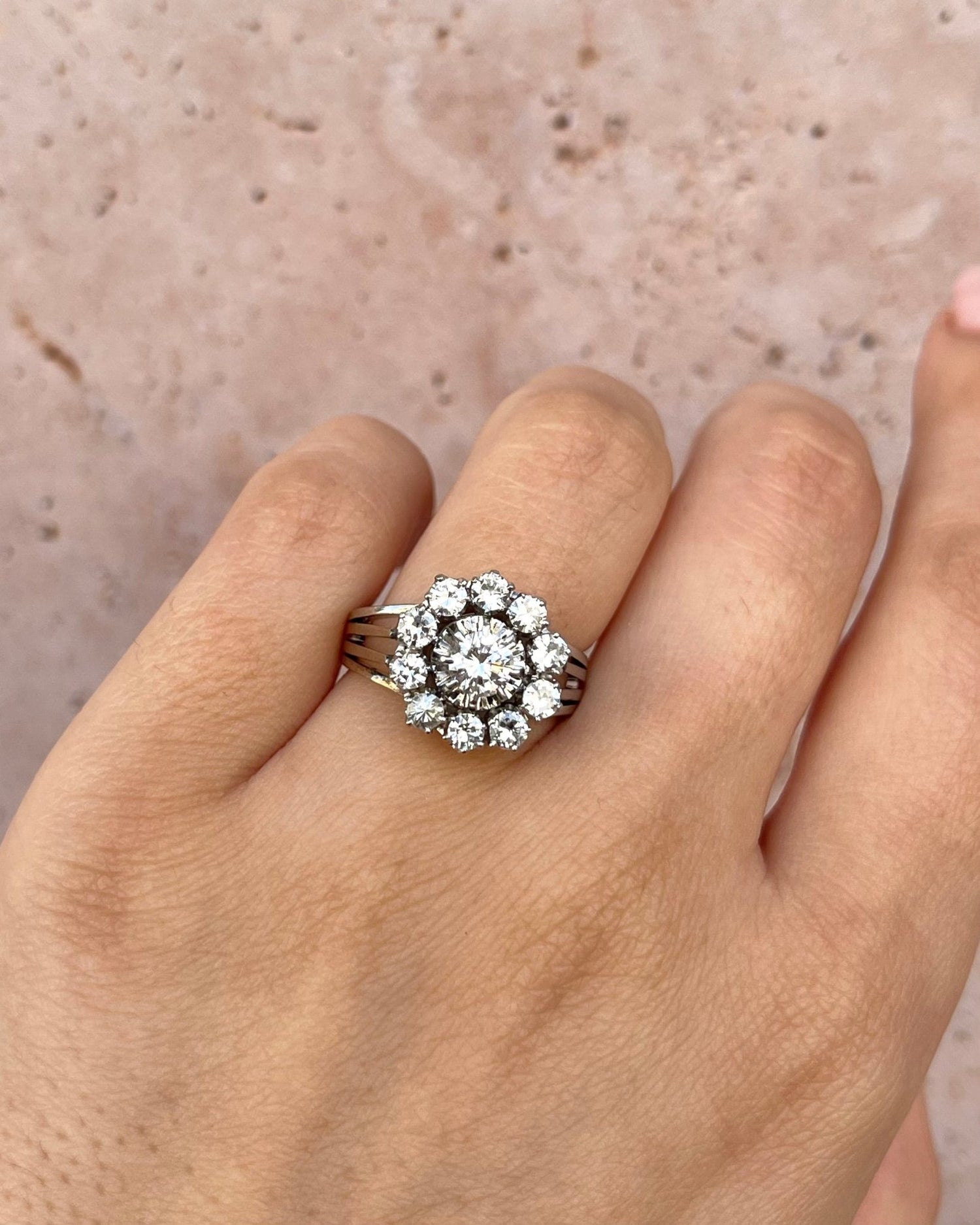 Bague Marguerite Diamants 1.12 carat &amp; Or 6,94g "Elodie" - Elliade Paris
