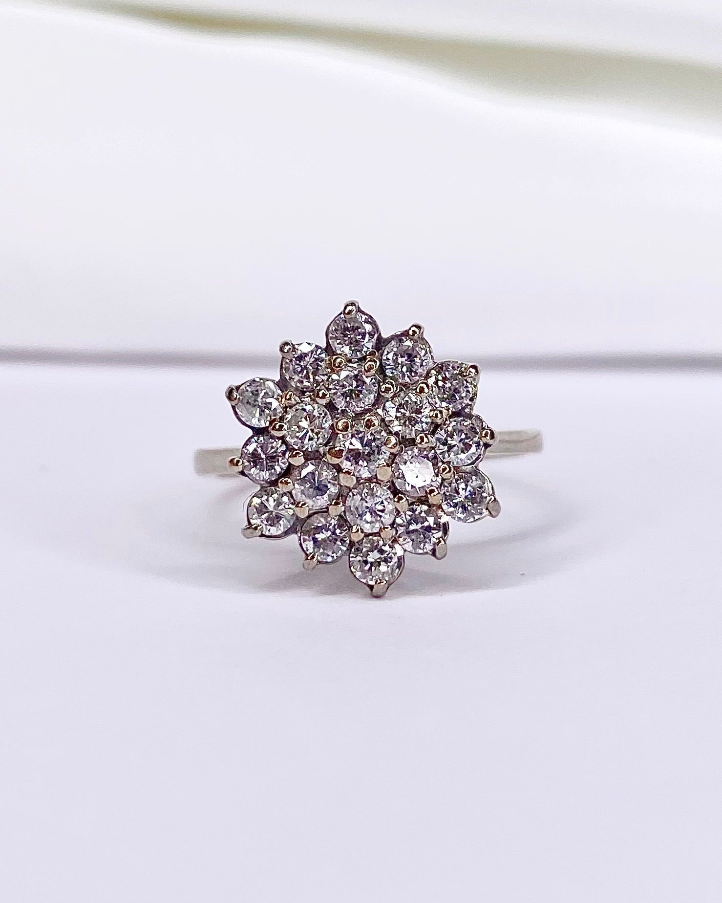 Bague Marguerite Diamants 1.33 carat "Soraya" - Elliade Paris