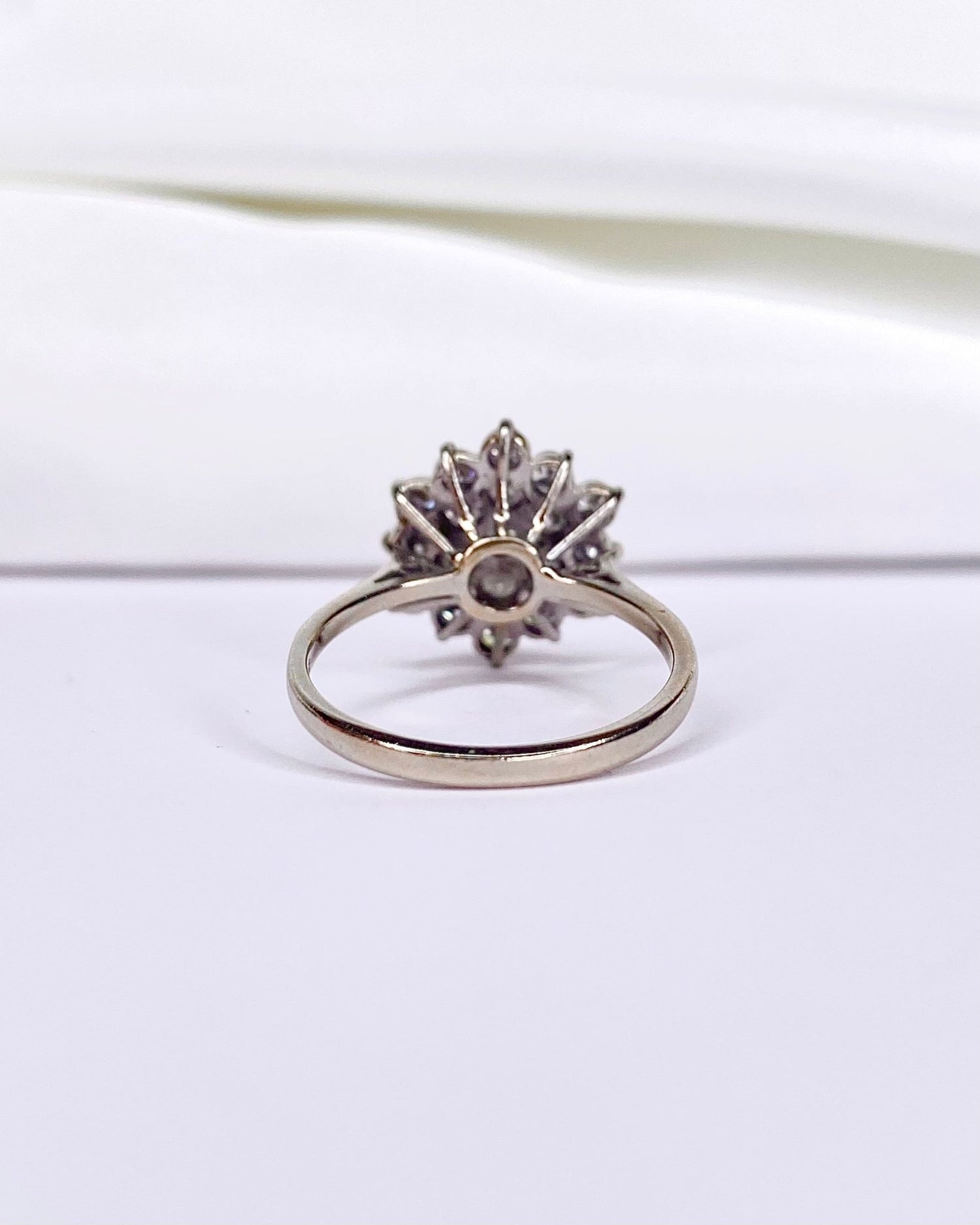 Bague Marguerite Diamants 1.33 carat "Soraya" - Elliade Paris