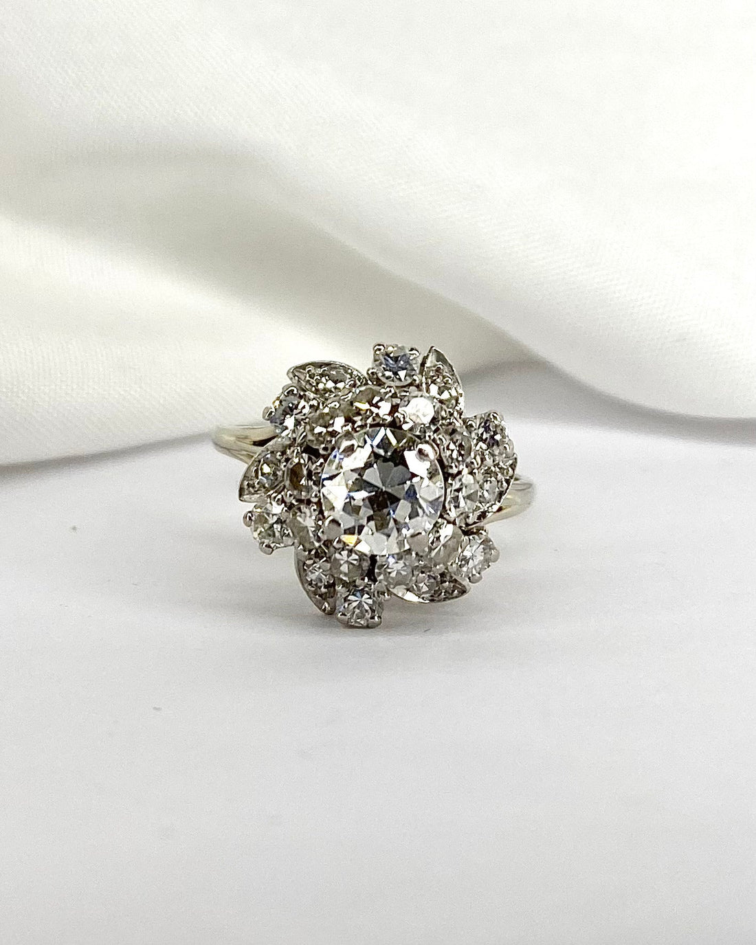 Bague Marguerite Diamants 1.53 carat &quot;Sade&quot; - Elliade Paris