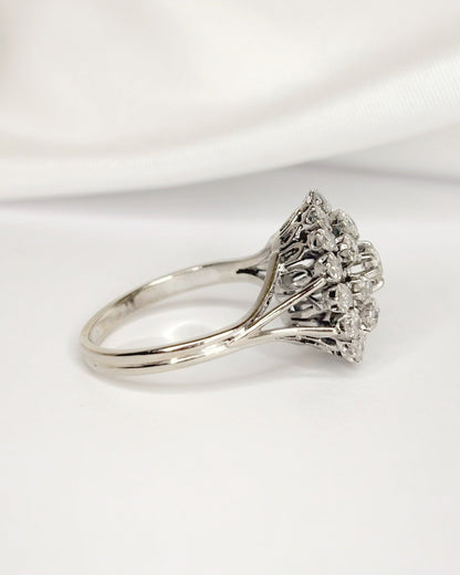 Bague Marguerite Diamants 1.56 carat, Or gris &amp; Platine 6g "Vera" - Elliade Paris