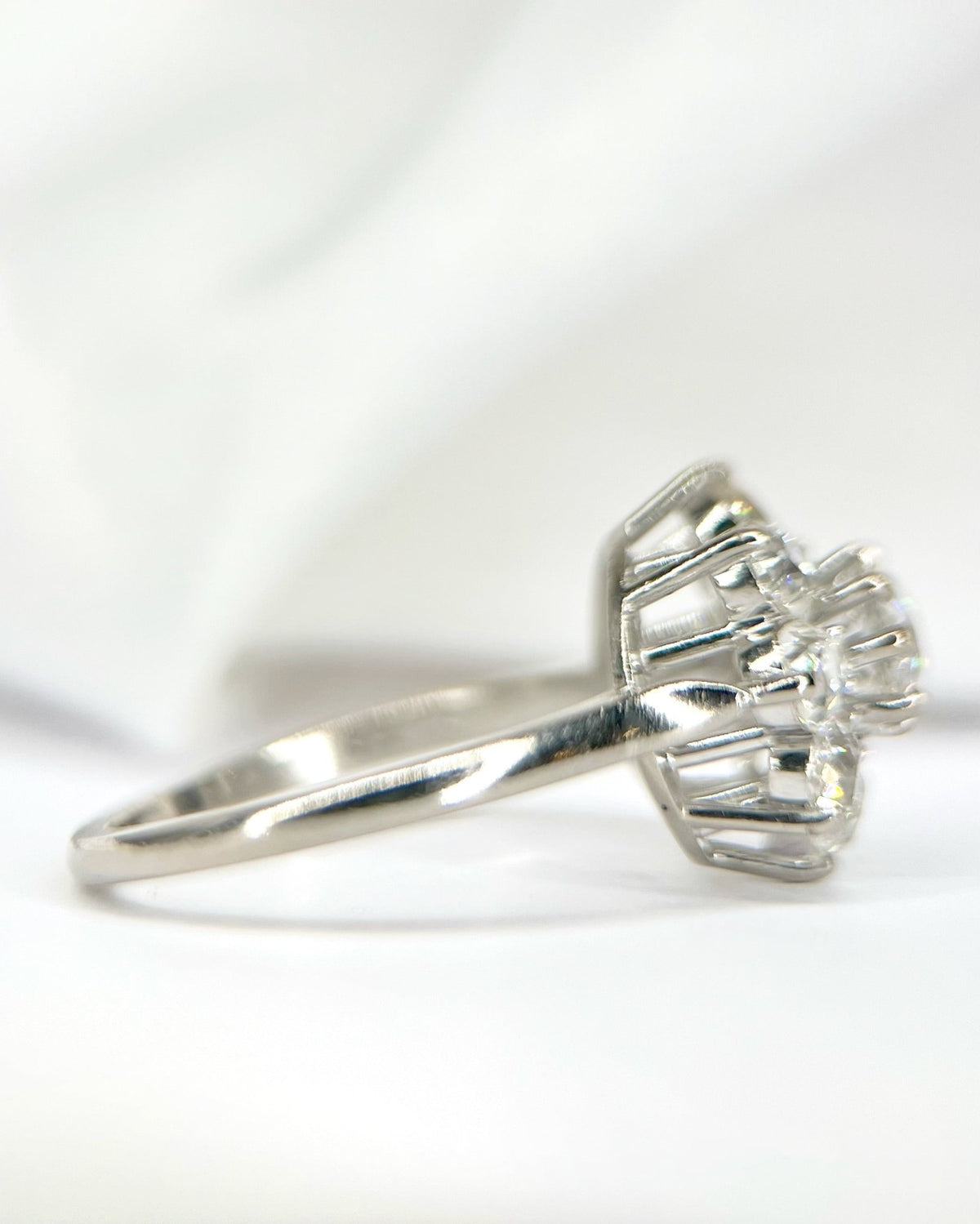 Bague Marguerite Diamants 2.70 carats 5.38g "Minerva" - Elliade Paris