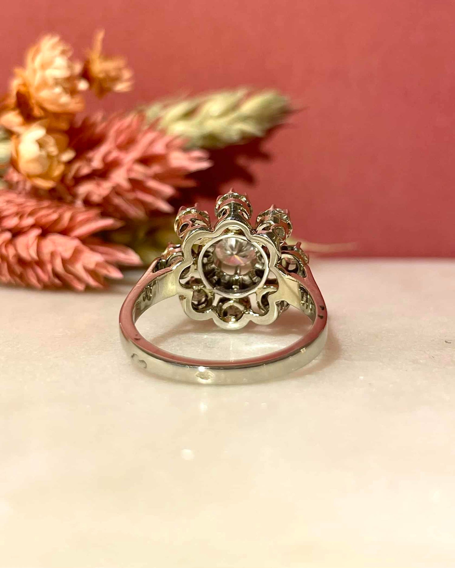 Bague Vintage Marguerite Diamants 0.80 carat &quot;Melissane&quot;