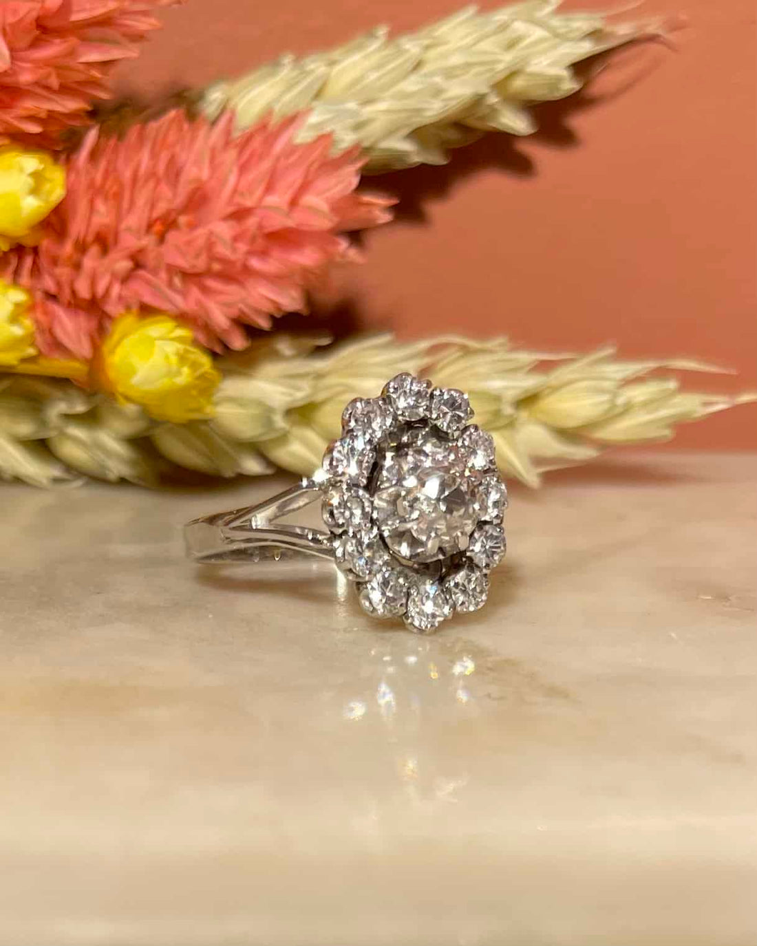 Bague Vintage Marguerite Diamants 1.05 carat au total &quot;Lina&quot;