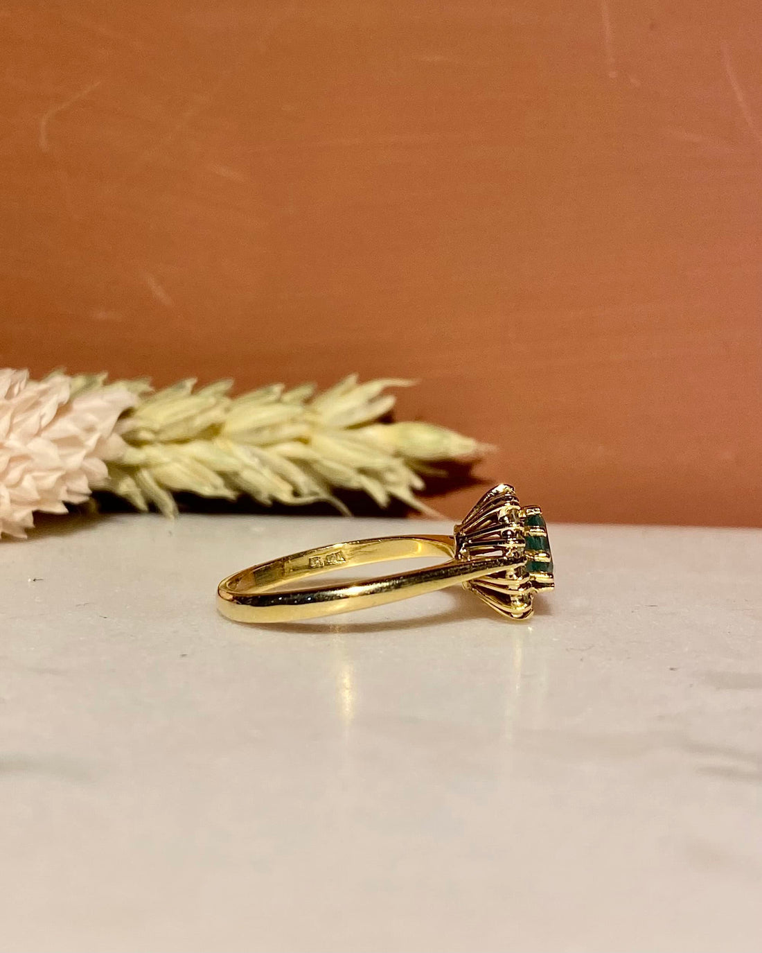 Bague Marguerite Émeraude &amp; Diamants &quot;Melinda&quot;