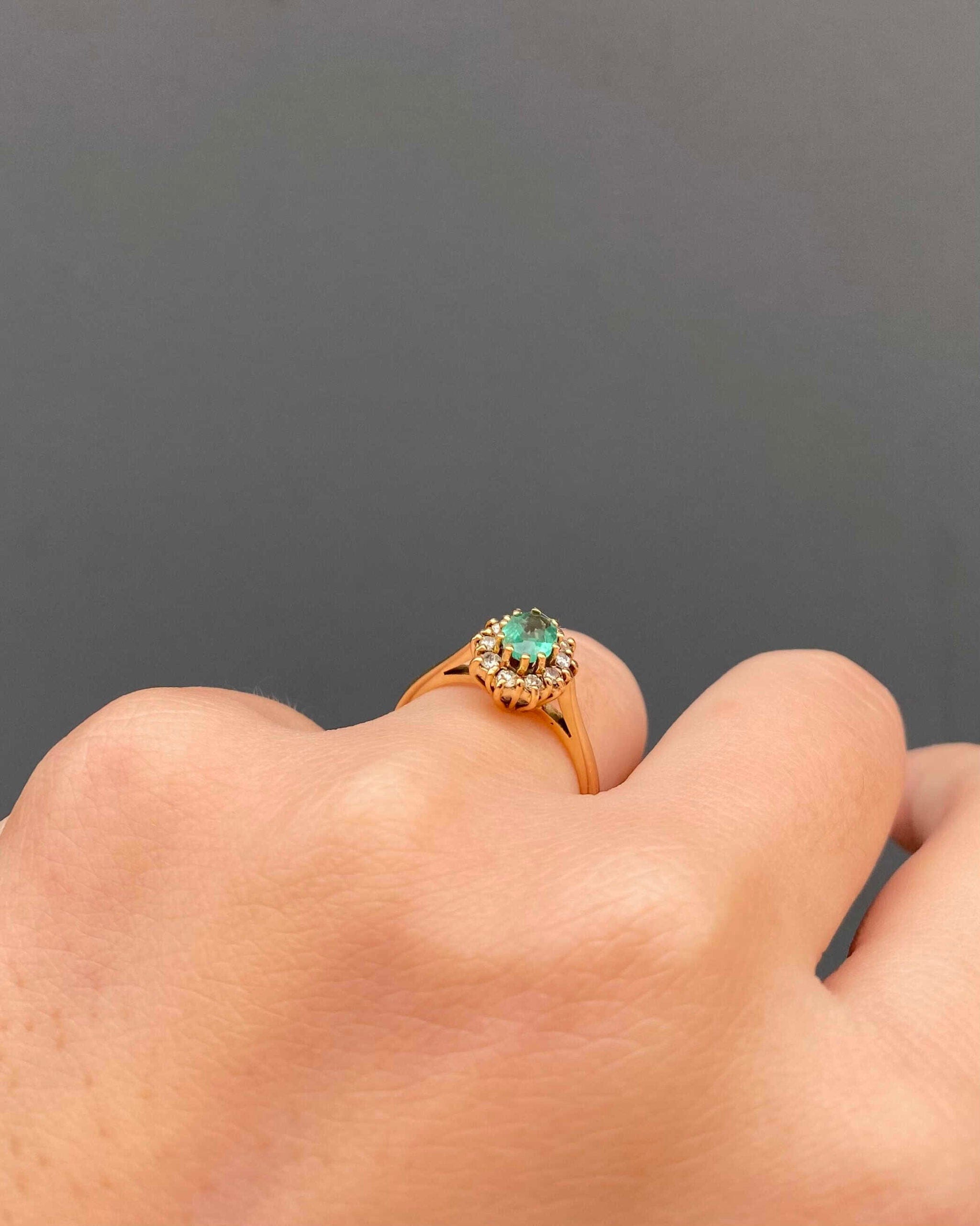 Bague Marguerite Émeraude &amp; Diamants "Melinda" - Elliade Paris