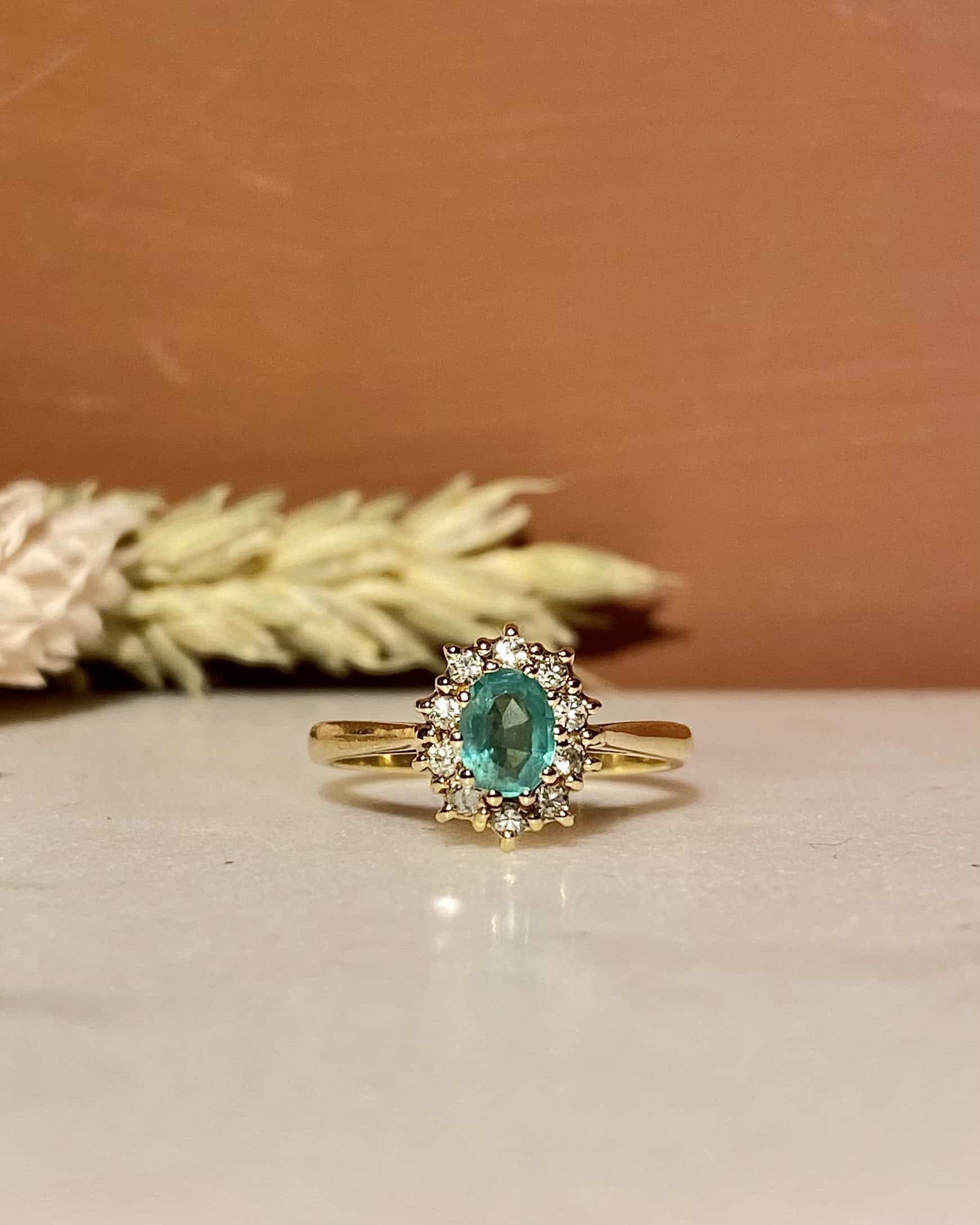 Bague Marguerite Émeraude &amp; Diamants "Melinda" - Elliade Paris