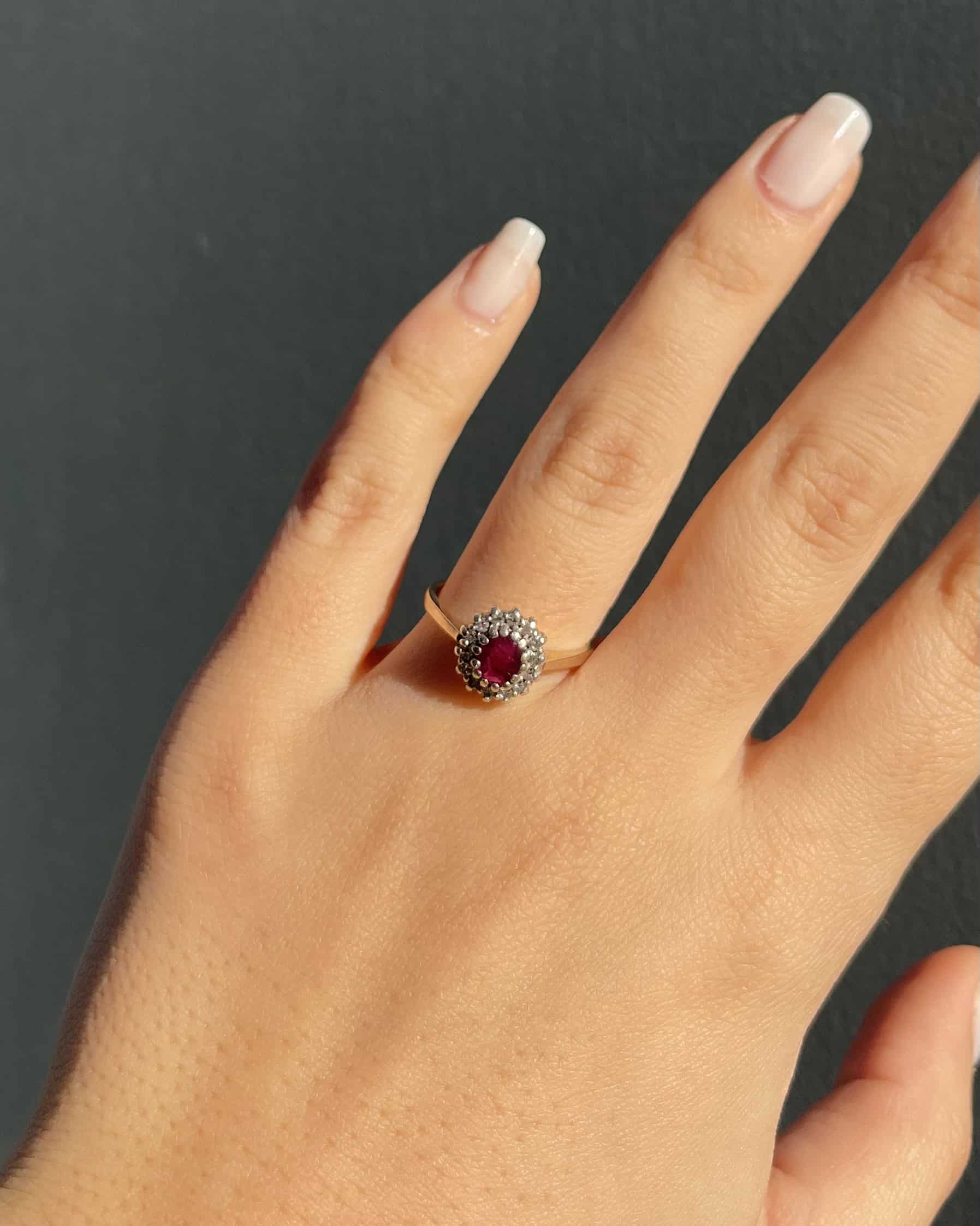 Bague Marguerite Rubis 0.45 carat &amp; Diamants &quot;Nellie&quot;