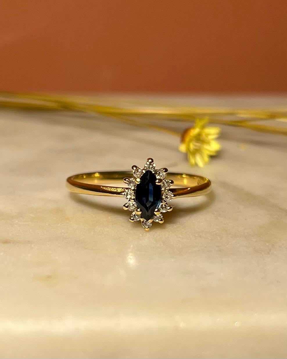 Bague Marguerite diamants &amp; saphir &quot;Eleonore&quot;