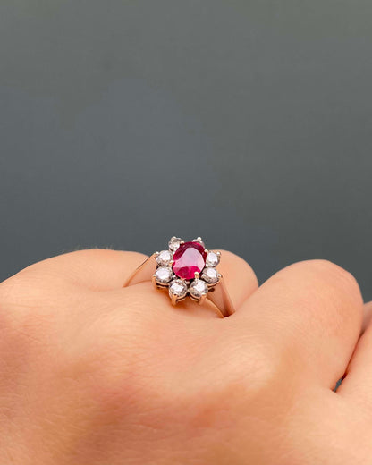 Bague Marguerite Rubis 0.90 carat &amp; Diamants 0.64 carat &quot;Clarisse&quot;