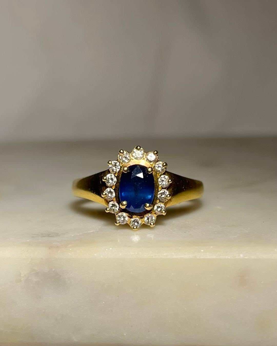 Bague Marguerite Diamants &amp; Saphir "Hanaé" - Elliade Paris