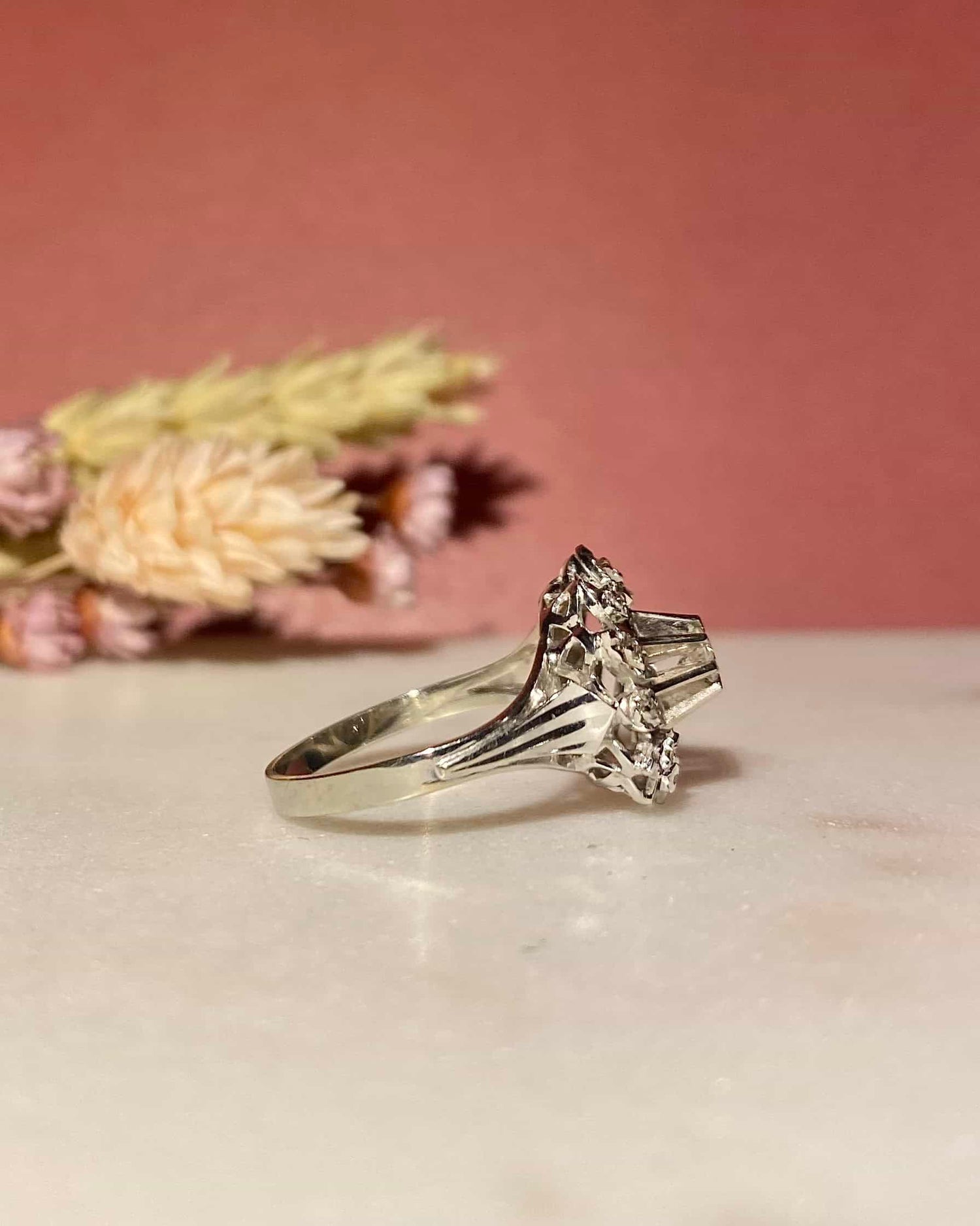 Bague Vintage Marguerite 13 Diamants &quot;Aliéna&quot;