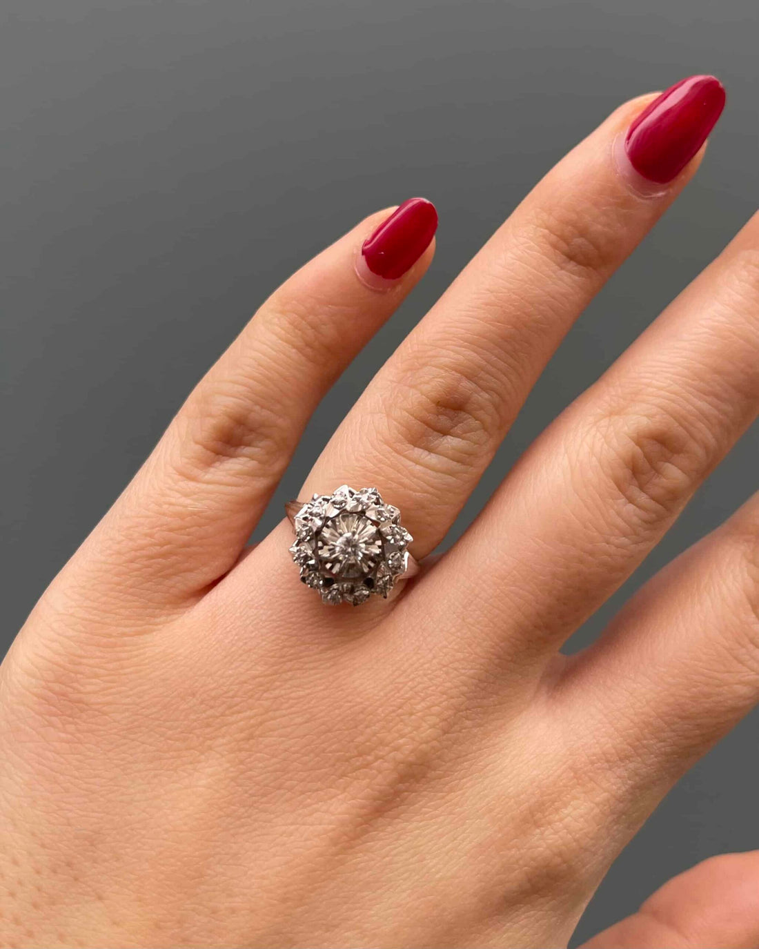 Bague Vintage Marguerite 13 Diamants &quot;Aliéna&quot;