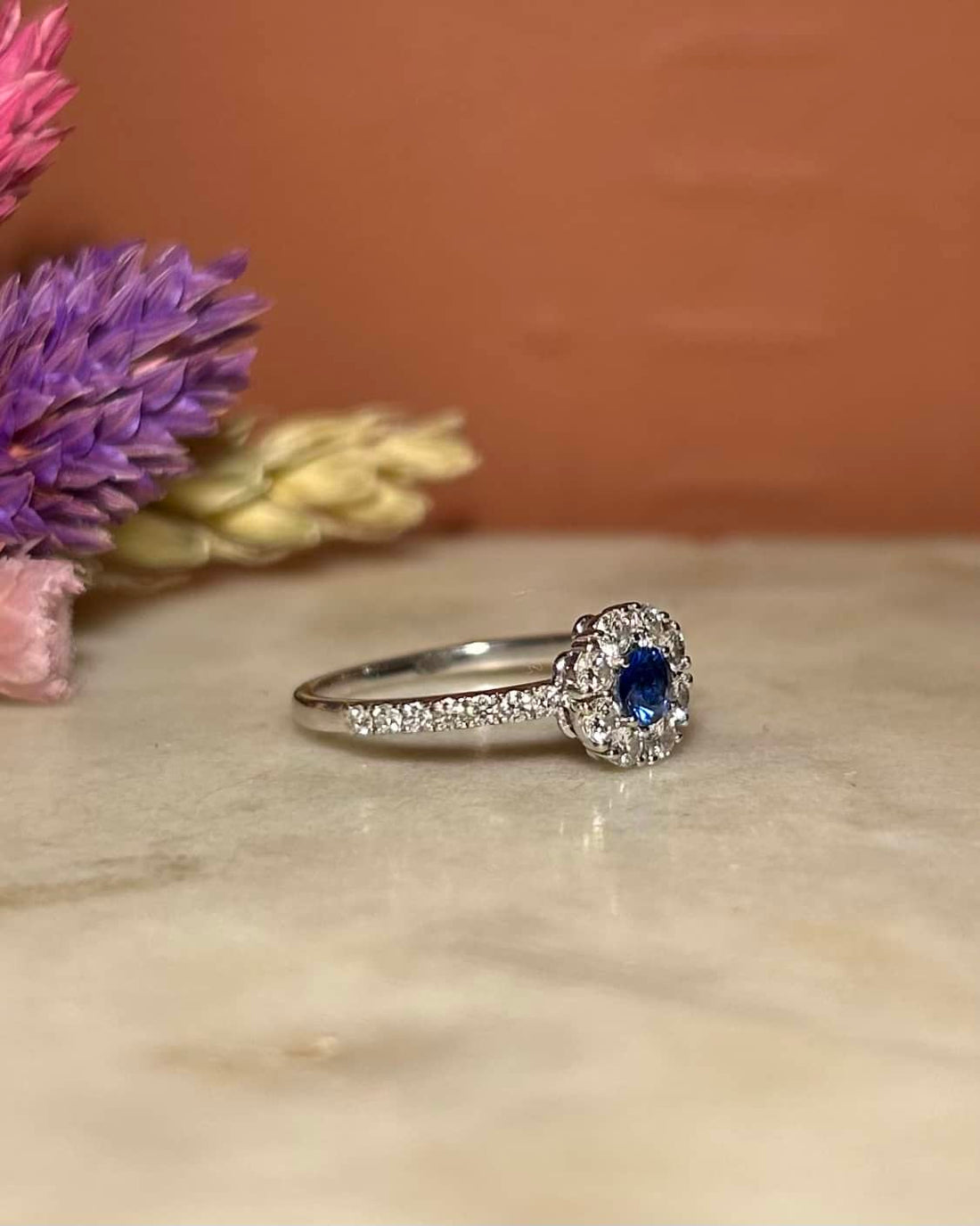 Bague Marguerite Saphir &amp; 22 Diamants &quot;Sunnie&quot;