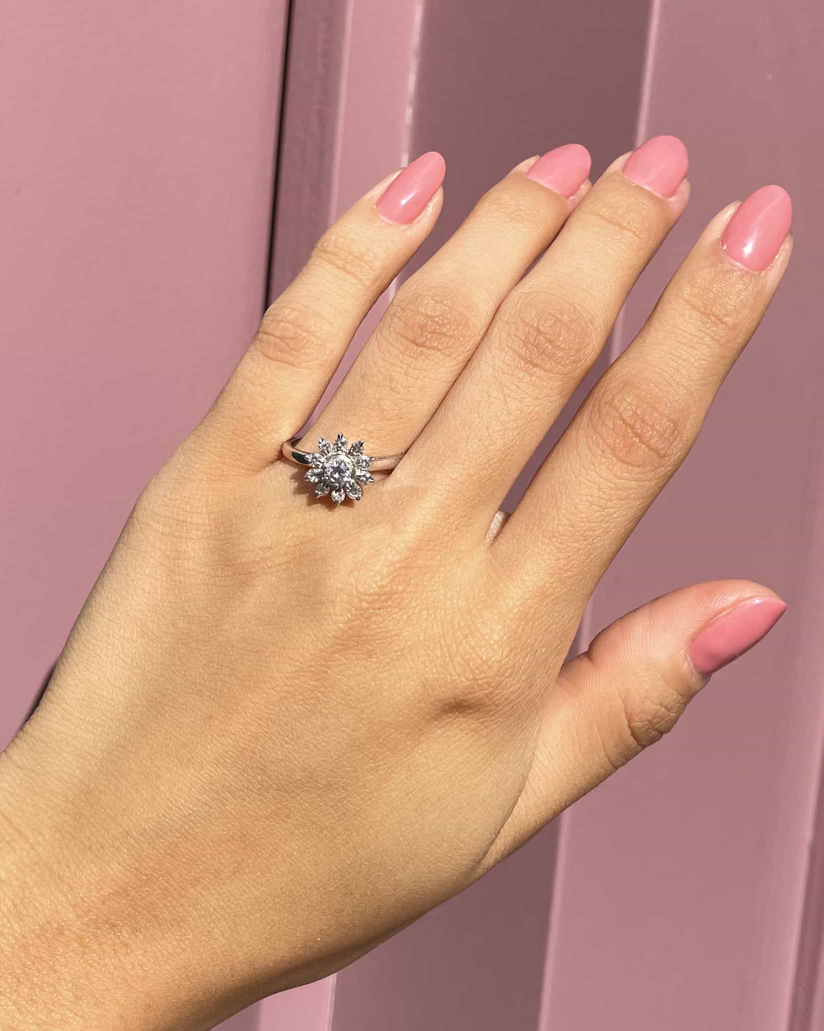 Anillo "Maude" con margaritas de diamantes de 0,40 quilates