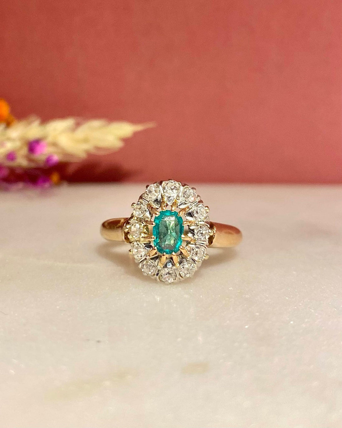 Bague Marguerite émeraude 0.30 Carat &amp; Diamants &quot;Awen&quot; - Elliade Paris