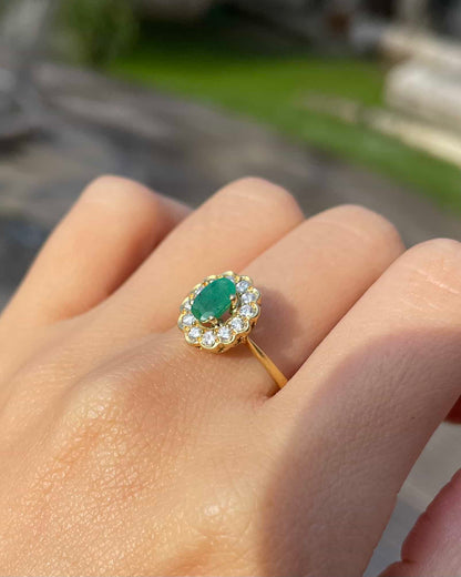 Bague Marguerite Émeraude 0.30 Carat &amp; Diamants &quot;Bryanna&quot; - Elliade Paris