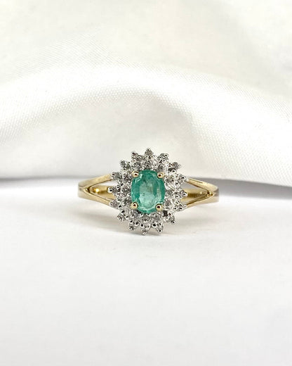 Bague Marguerite Émeraude 0.32 carat &amp; 28 Diamants &quot;Odile&quot; - Elliade Paris